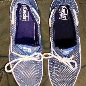 Kids blue polka-dot shoes 8.5